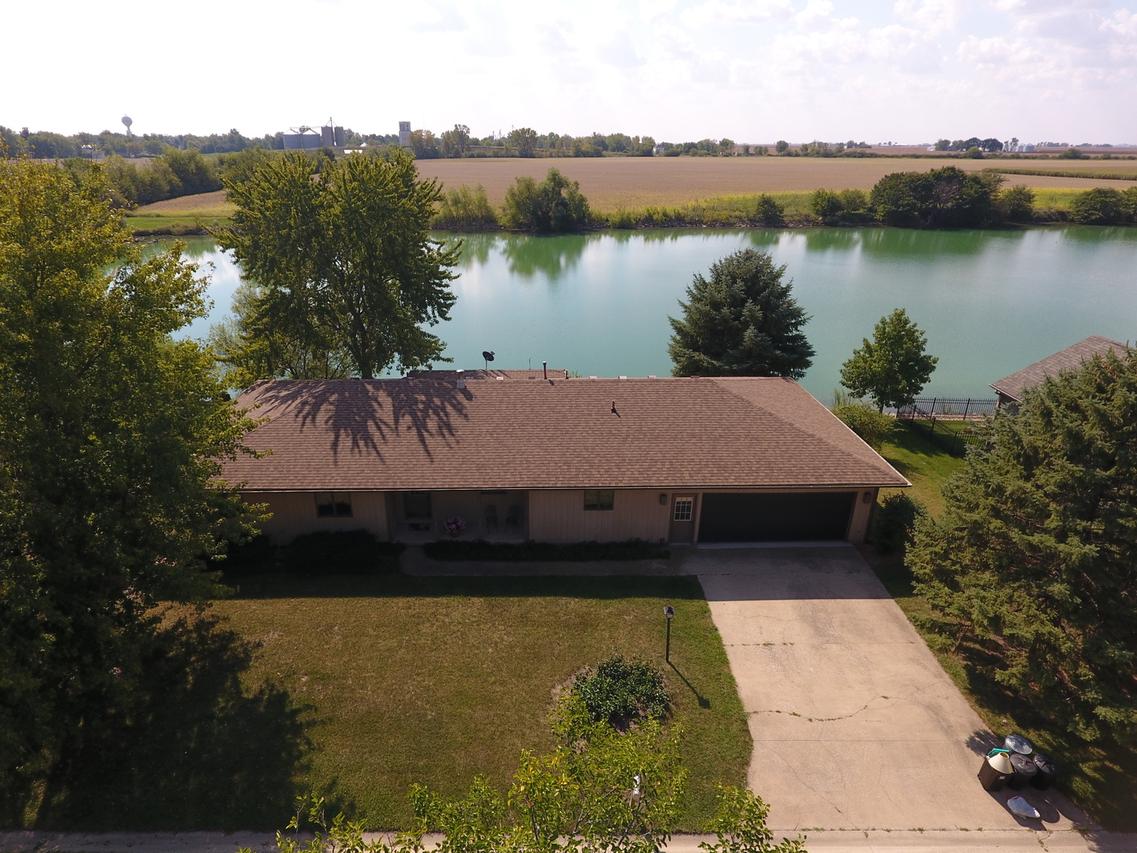 39 Shoreline Dr., Mansfield, IL 61854
