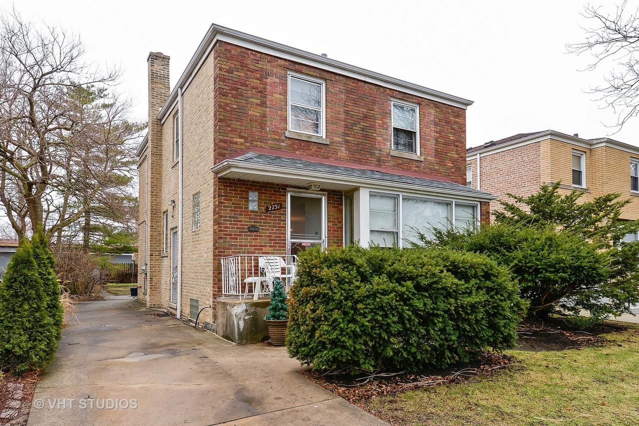 2751 W Farwell Ave., Chicago, IL 60645