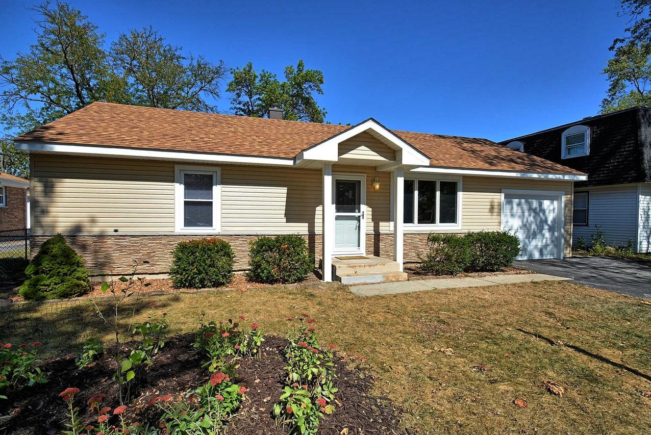 5258 Alexander Pl., Oak Lawn, IL 60453