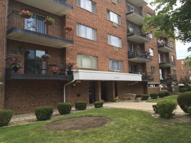 205 W Miner St. #208, Arlington Heights, IL 60005