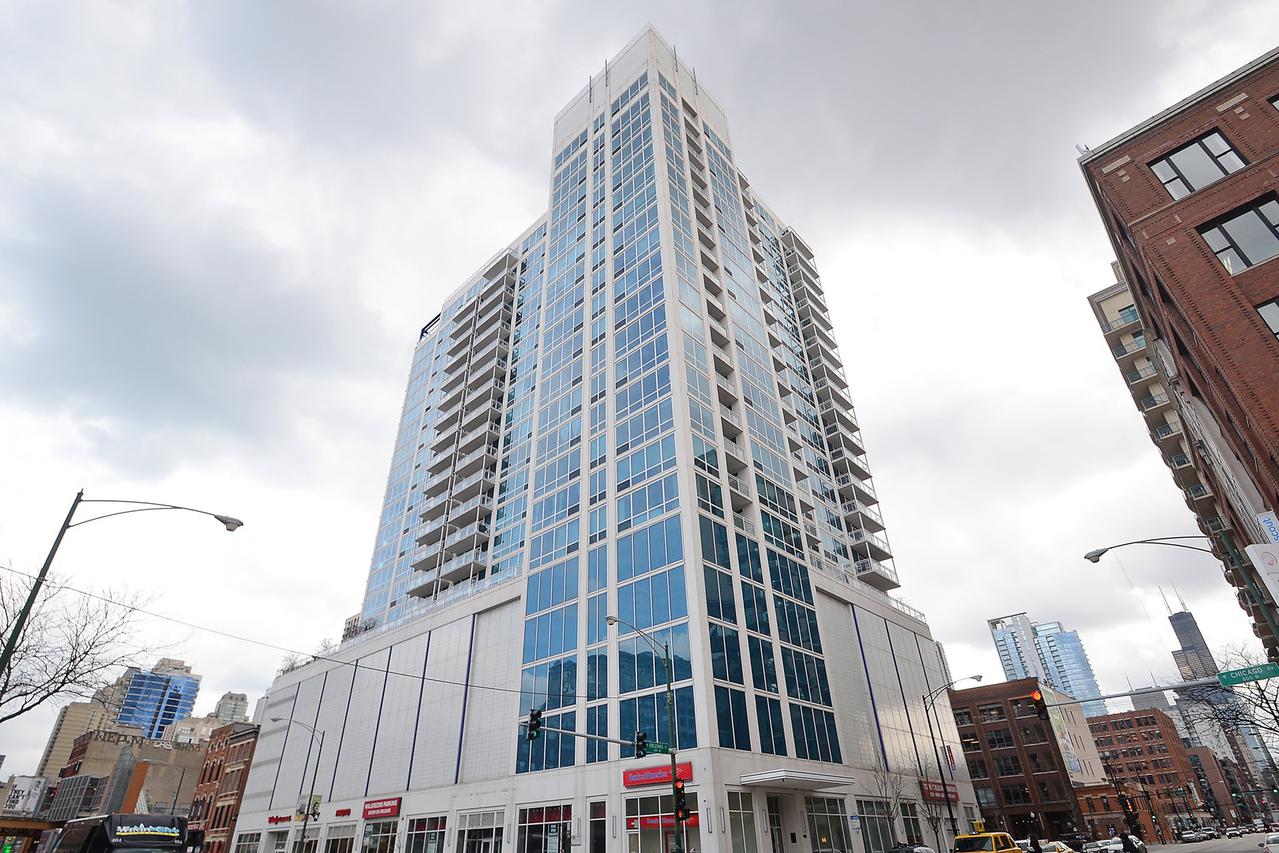 757 N Orleans St. #1004, Chicago, IL 60654