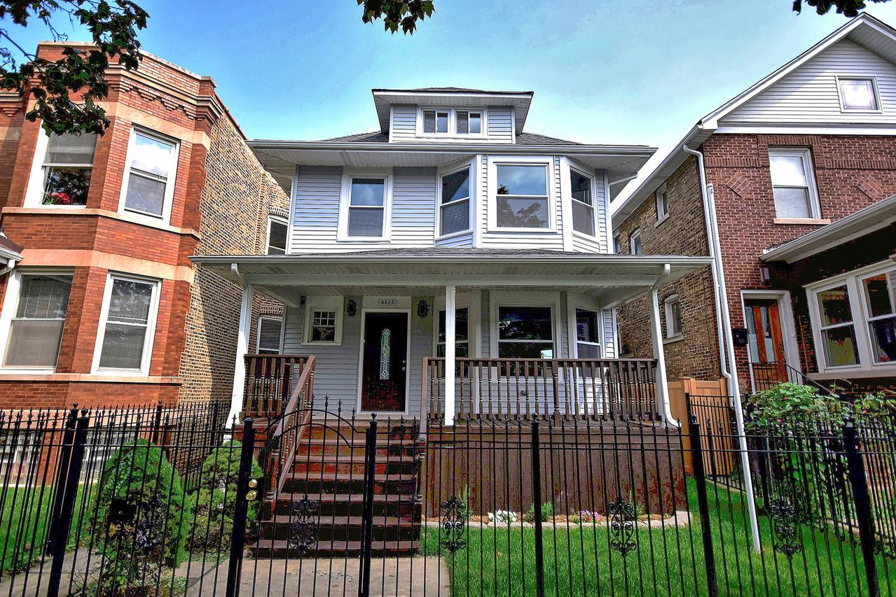 4425 N Sawyer Ave., Chicago, IL 60625