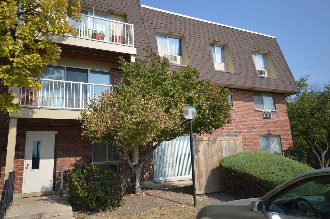 4 Villa Verde Dr. #211, Buffalo Grove, IL 60089