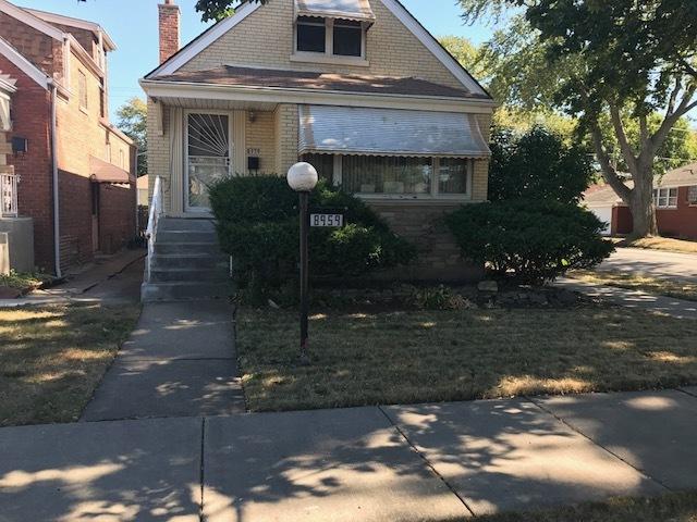 8959 S Paxton Ave., Chicago, IL 60617