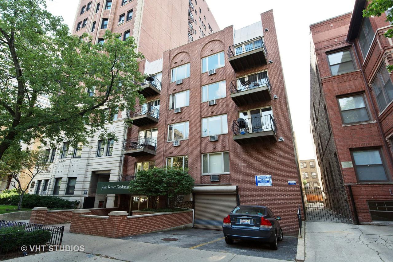 435 W Oakdale Ave. #1B, Chicago, IL 60657