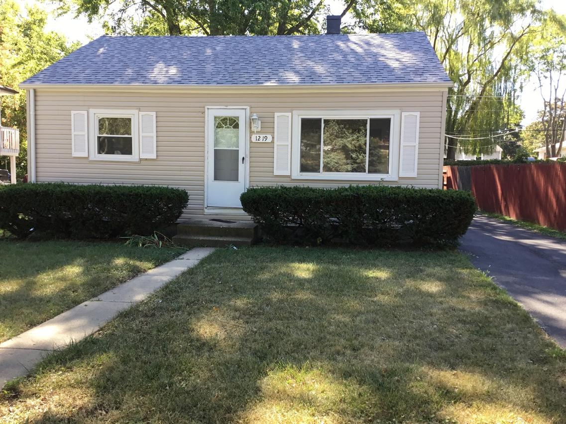 1219 E Galena Blvd., Aurora, IL 60505