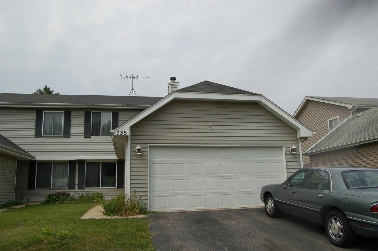 1422 Andover Dr., Aurora, IL 60504