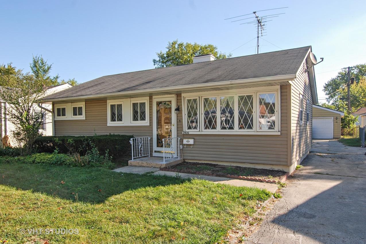 2909 S 11th Ave., Broadview, IL 60155
