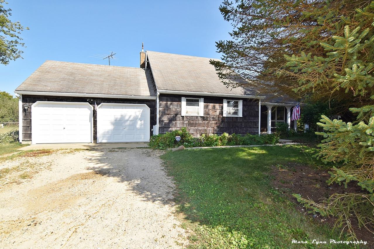 11208 Charles Rd., Woodstock, IL 60098