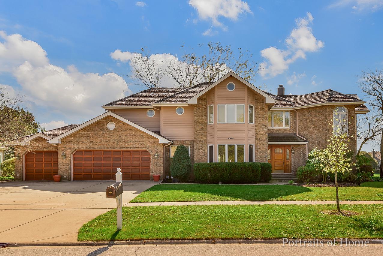 3901 White Eagle Dr., Naperville, IL 60564