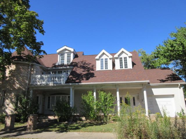 6301 N Caldwell Ave., Chicago, IL 60646