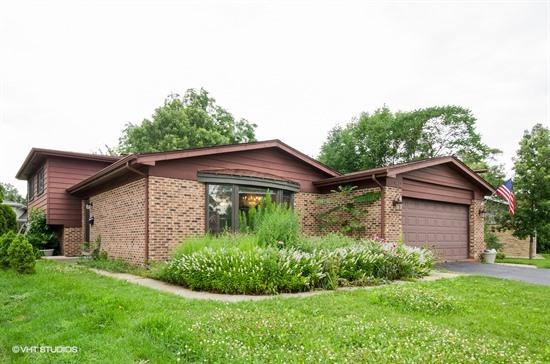 1842 Stewart Ave., Des Plaines, IL 60018