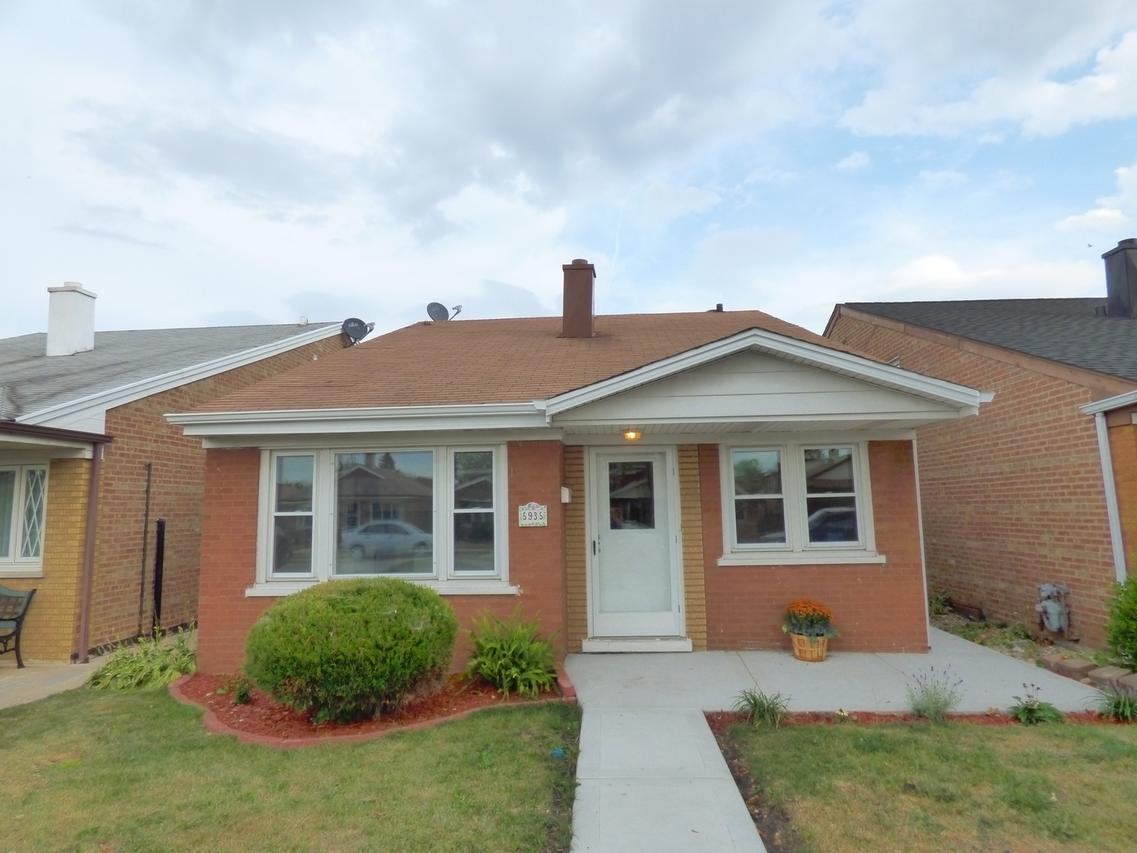 5935 S Parkside Ave., Chicago, IL 60638