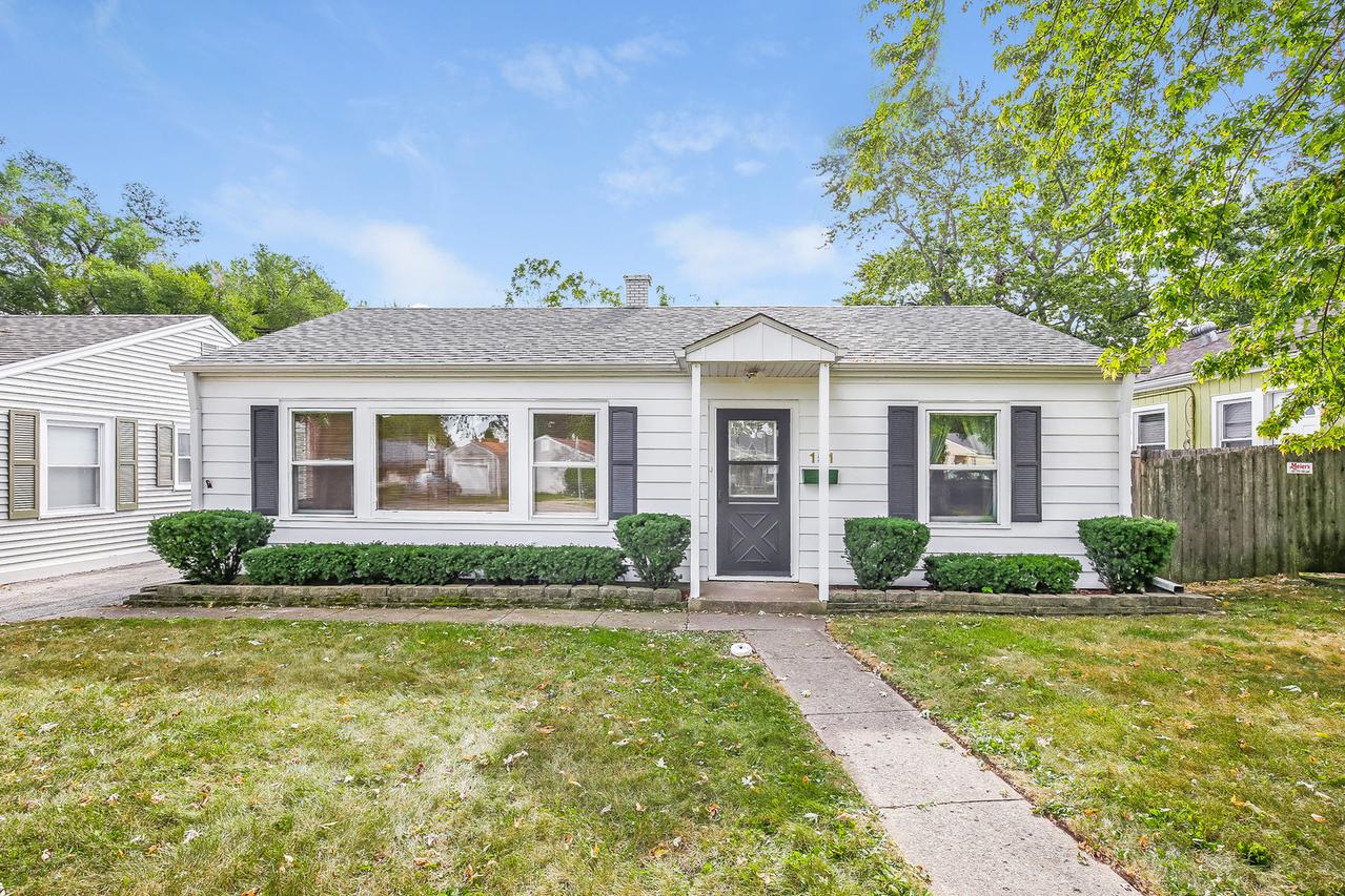 151 Walnut Ct., Mundelein, IL 60060