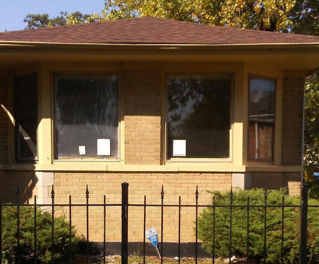 9032 S University Ave., Chicago, IL 60619