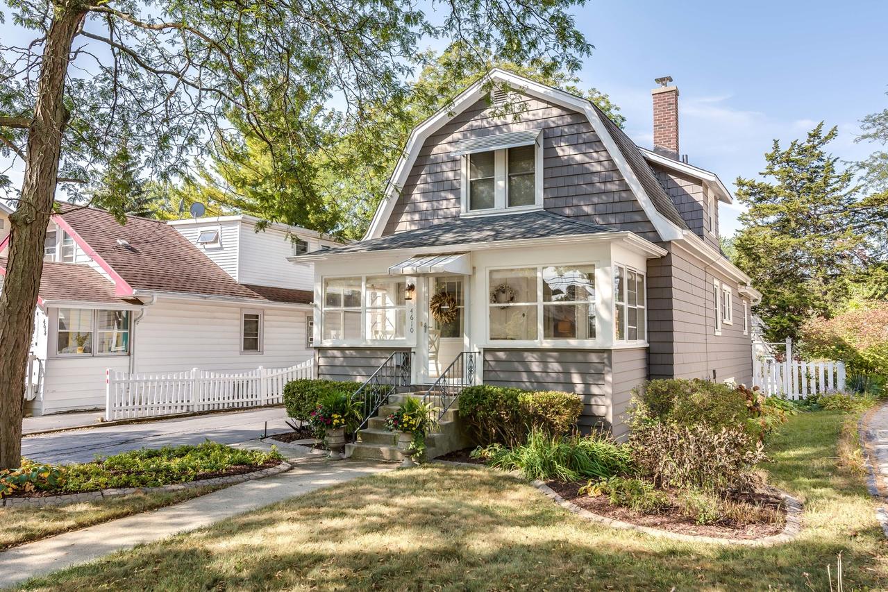 4610 Douglas Rd., Downers Grove, IL 60515