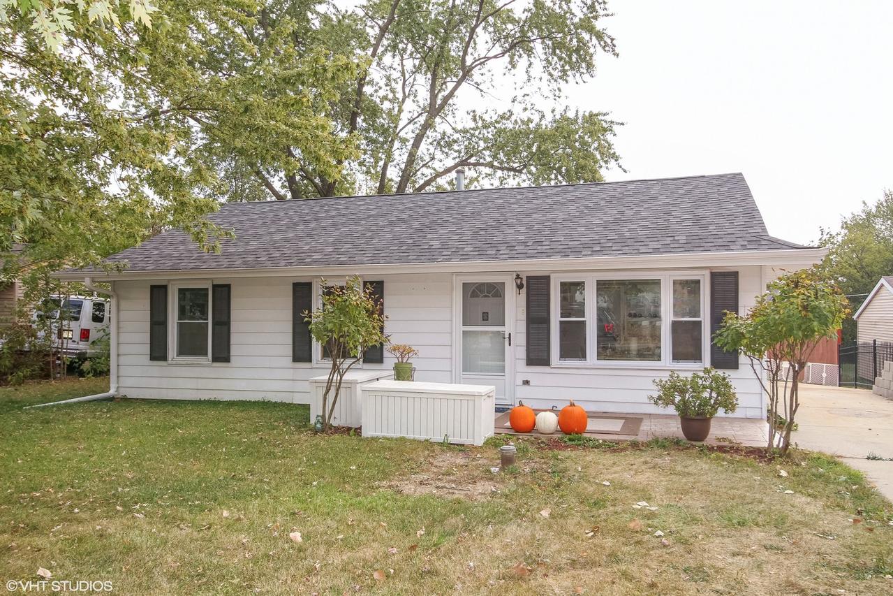1N685 Newton Ave., Glen Ellyn, IL 60137