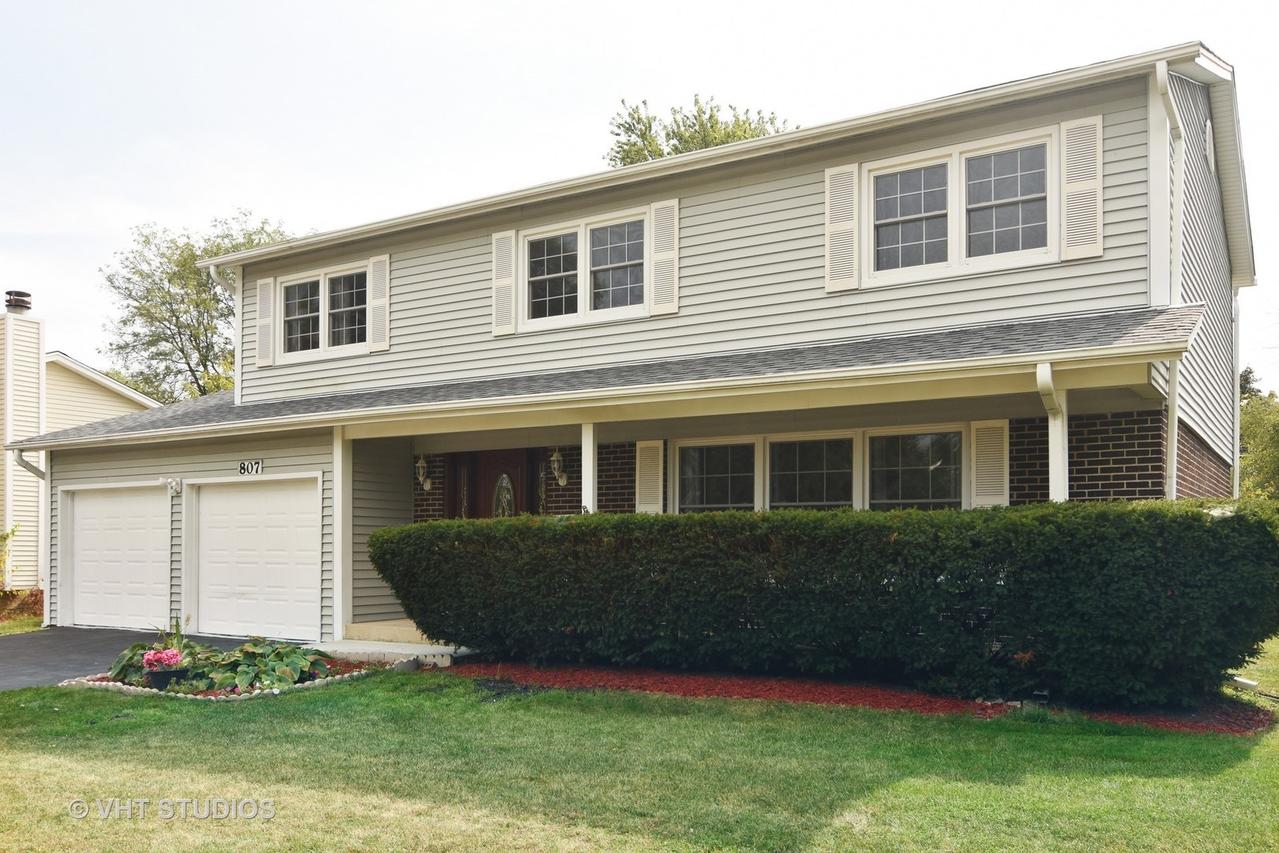 807 W Tanglewood Dr., Arlington Heights, IL 60004