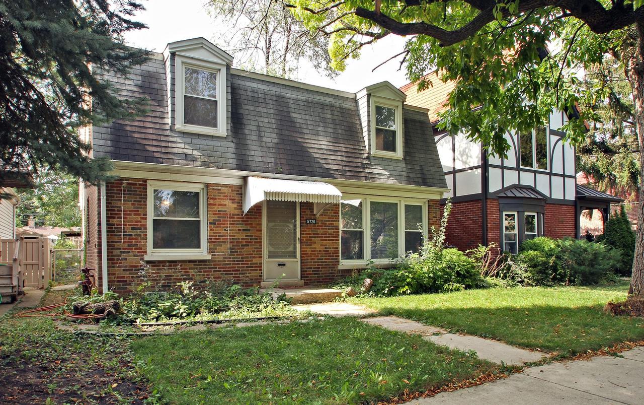 5726 N Kostner Ave., Chicago, IL 60646