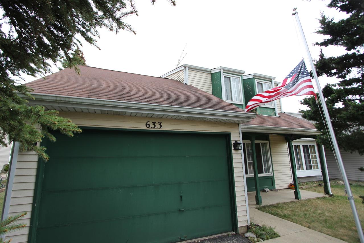 633 Thoreau Dr., Elgin, IL 60120