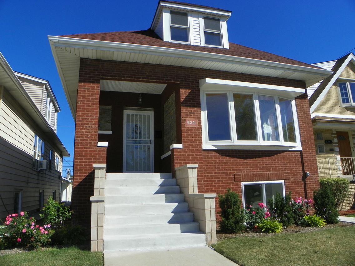 6241 S Komensky Ave., Chicago, IL 60629