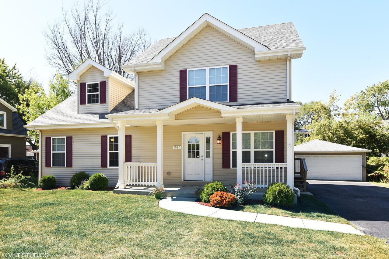 1040 6th Ave., La Grange, IL 60525