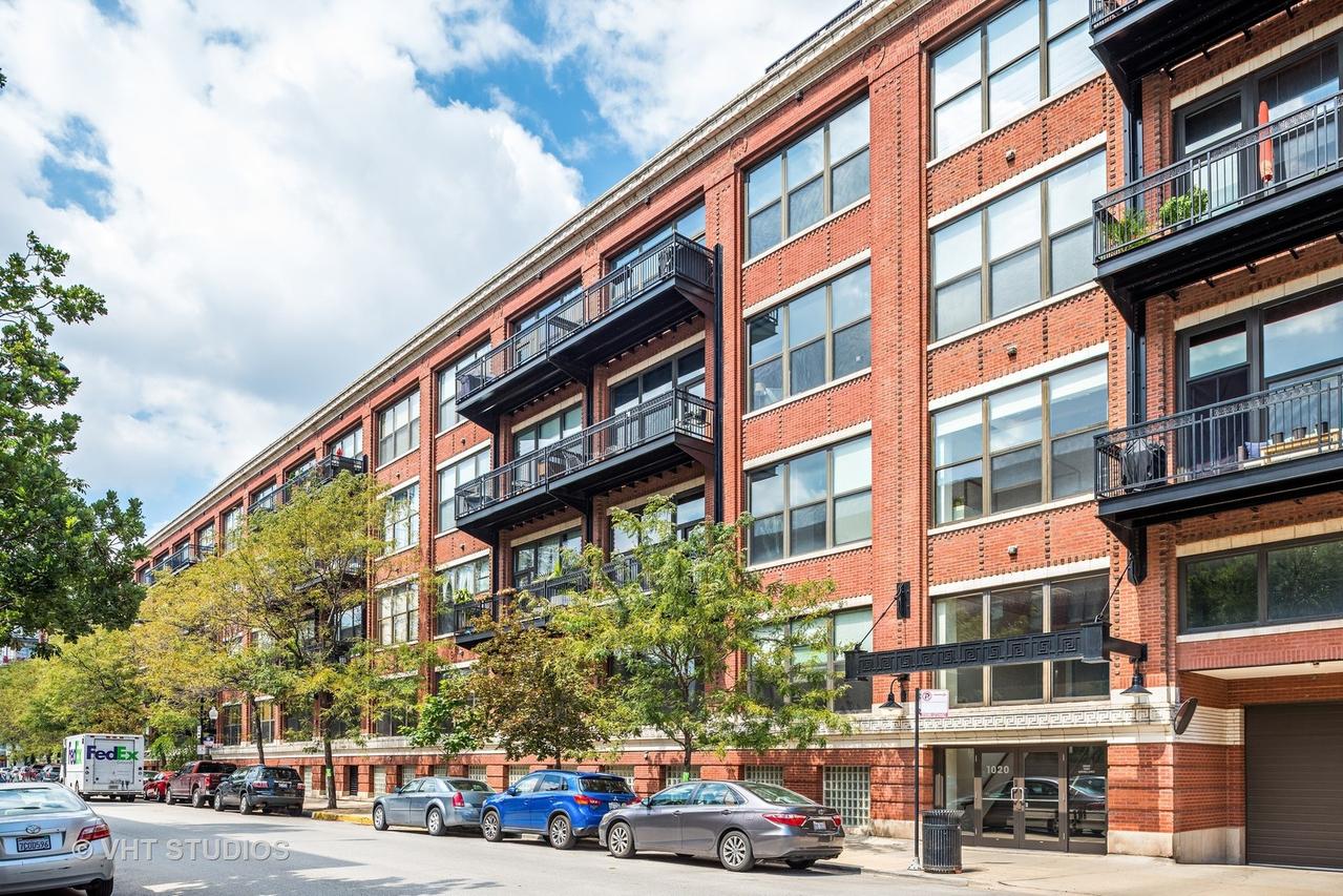 1040 W Adams St. #204, Chicago, IL 60607