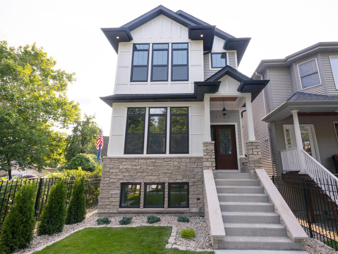 3706 N Francisco Ave., Chicago, IL 60618