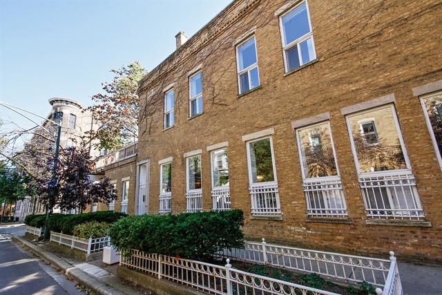 919 W Wisconsin St., Chicago, IL 60614