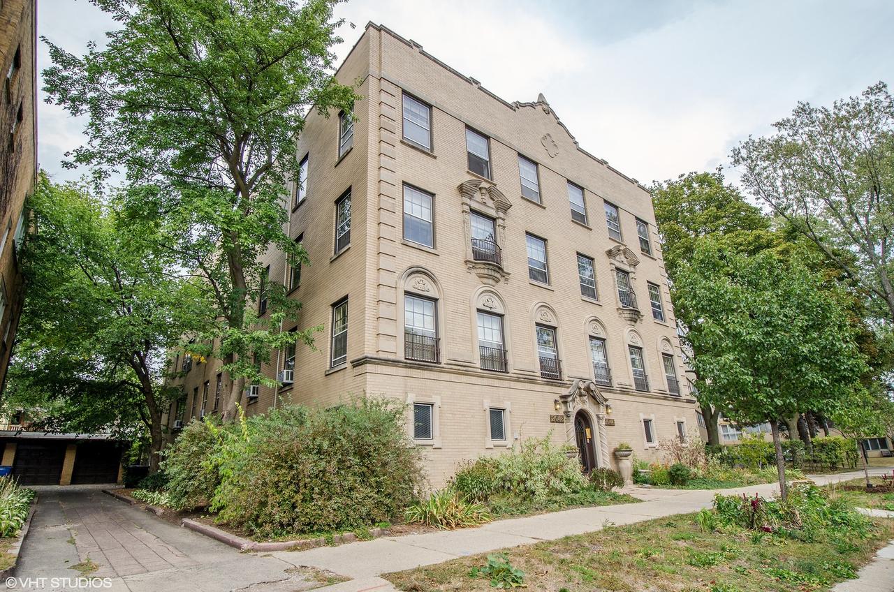2044 W Farwell Ave. #1E, Chicago, IL 60645