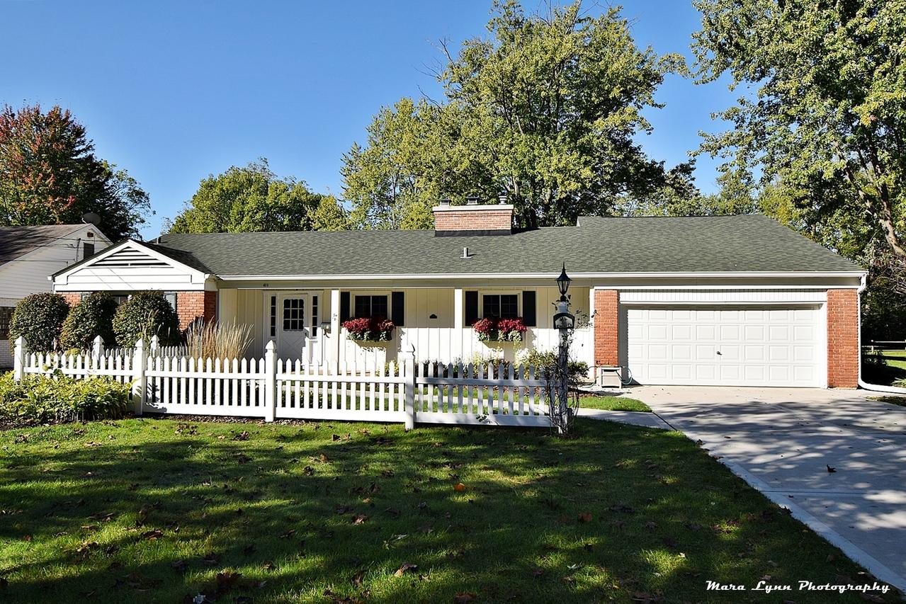 411 N Kingsway Dr., Aurora, IL 60506