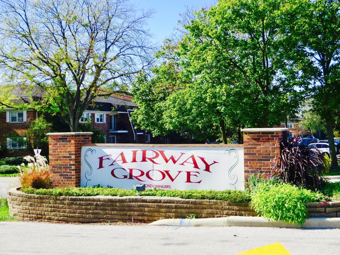2331 Ogden Ave. #8, Downers Grove, IL 60515