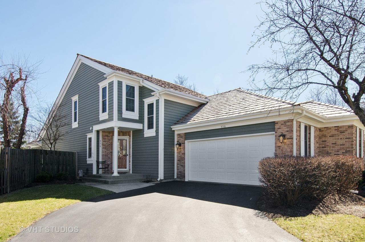 456 Park Barrington Dr., Barrington, IL 60010