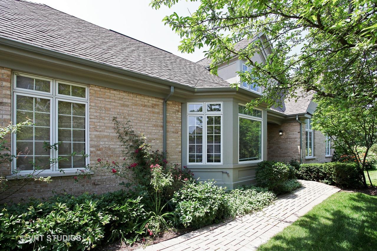 2540 Buckland Ln., Northbrook, IL 60062