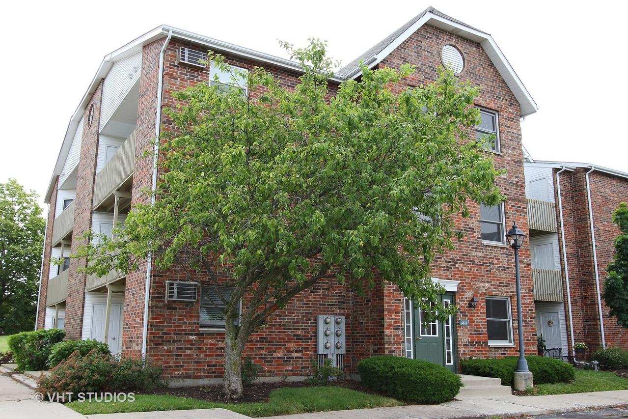 4411 W Shamrock Ln. #1A, Mchenry, IL 60050