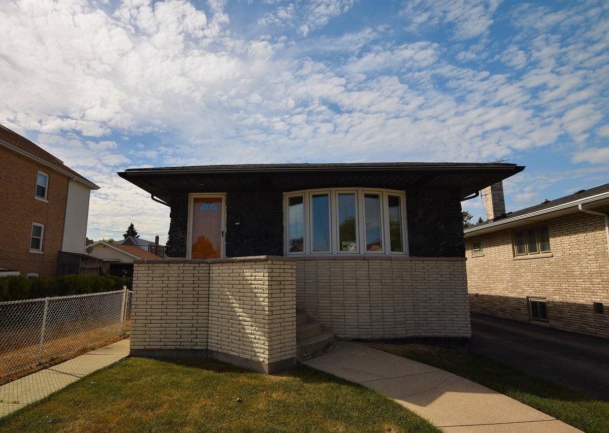 5318 S Moody Ave., Chicago, IL 60638