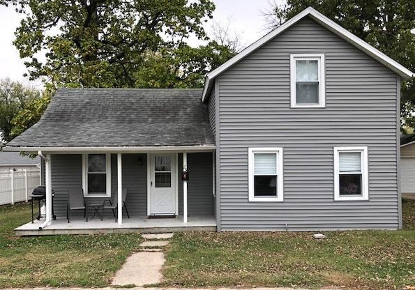 25 W Main St., Amboy, IL 61310