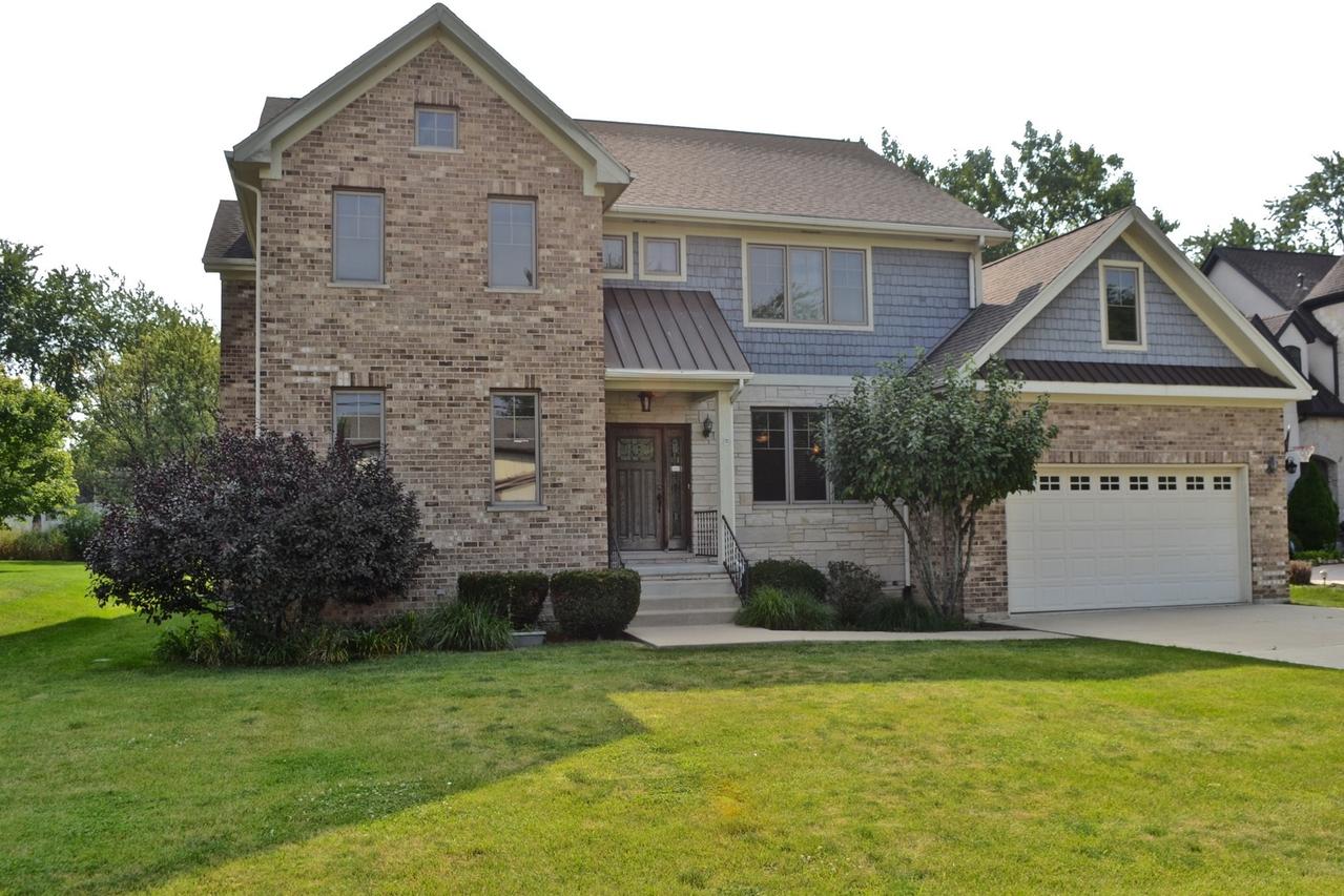 8905 Oneill Dr., Burr Ridge, IL 60527