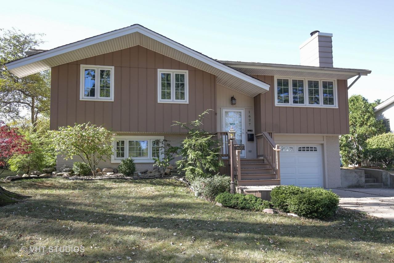 1627 Kingston Ln., Schaumburg, IL 60193