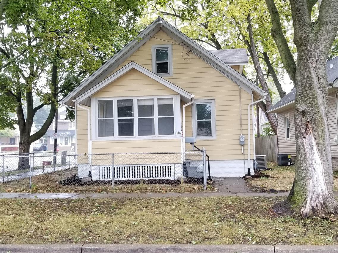 400 Bangs St., Aurora, IL 60505