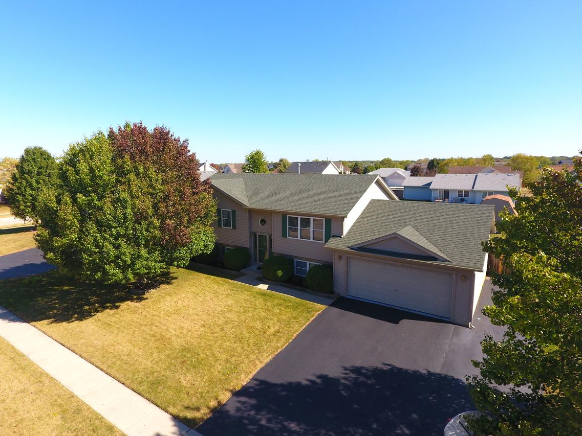 504 Wimbleton Tr., Mchenry, IL 60050
