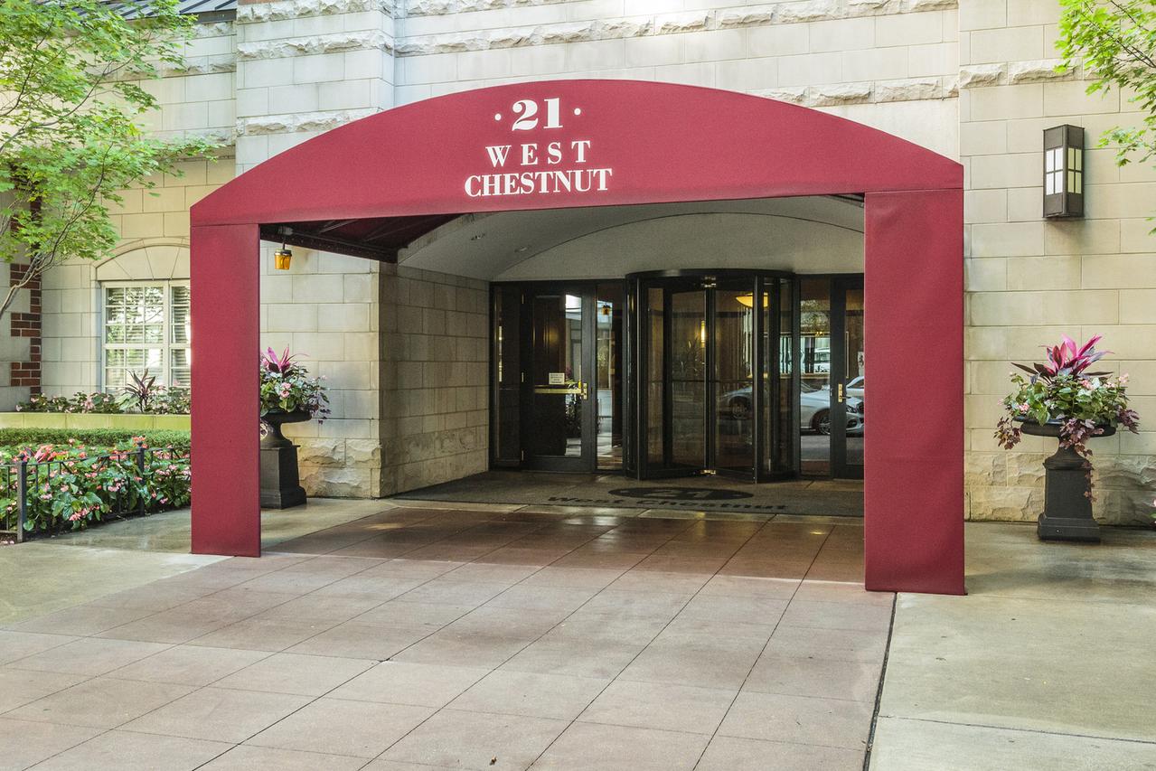 21 W Chestnut St. #1607, Chicago, IL 60610