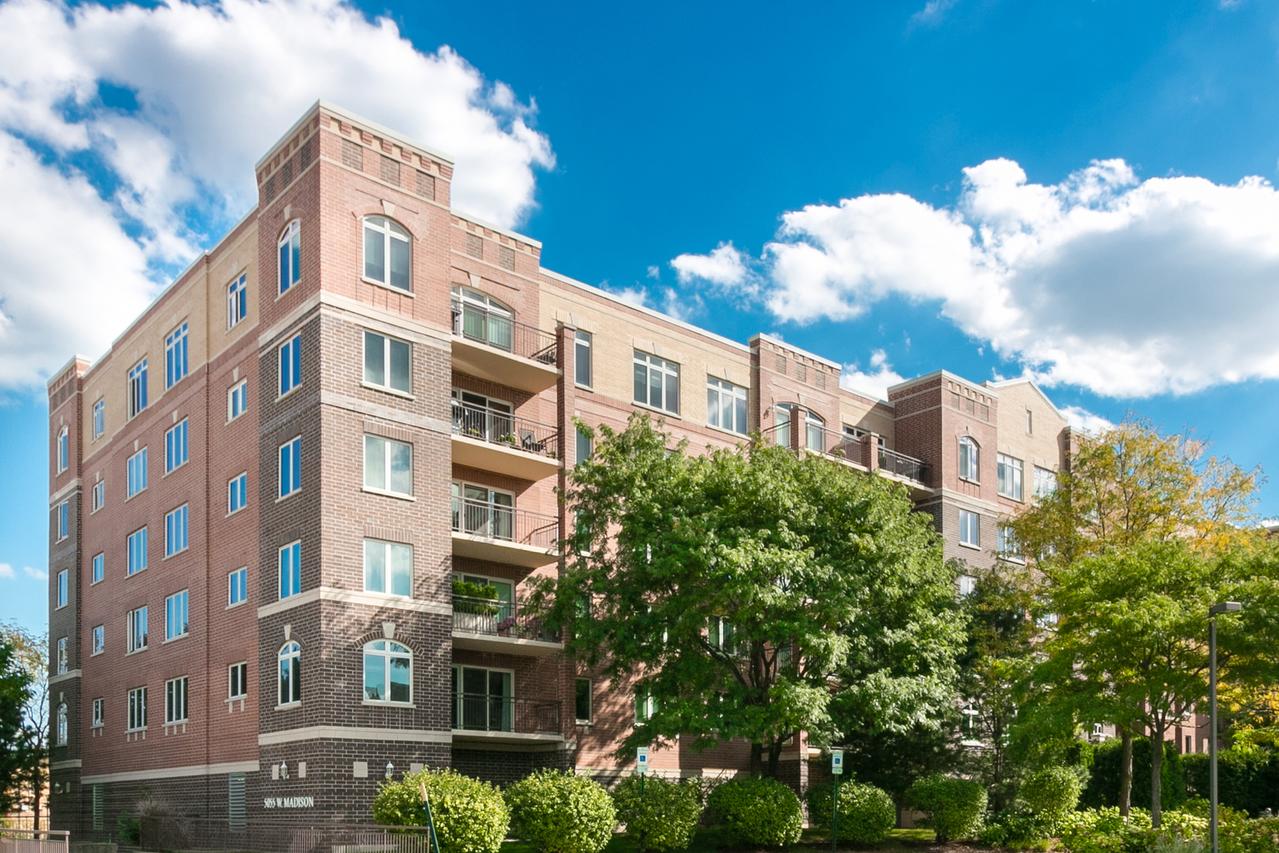 5055 Madison St. #209, Skokie, IL 60077