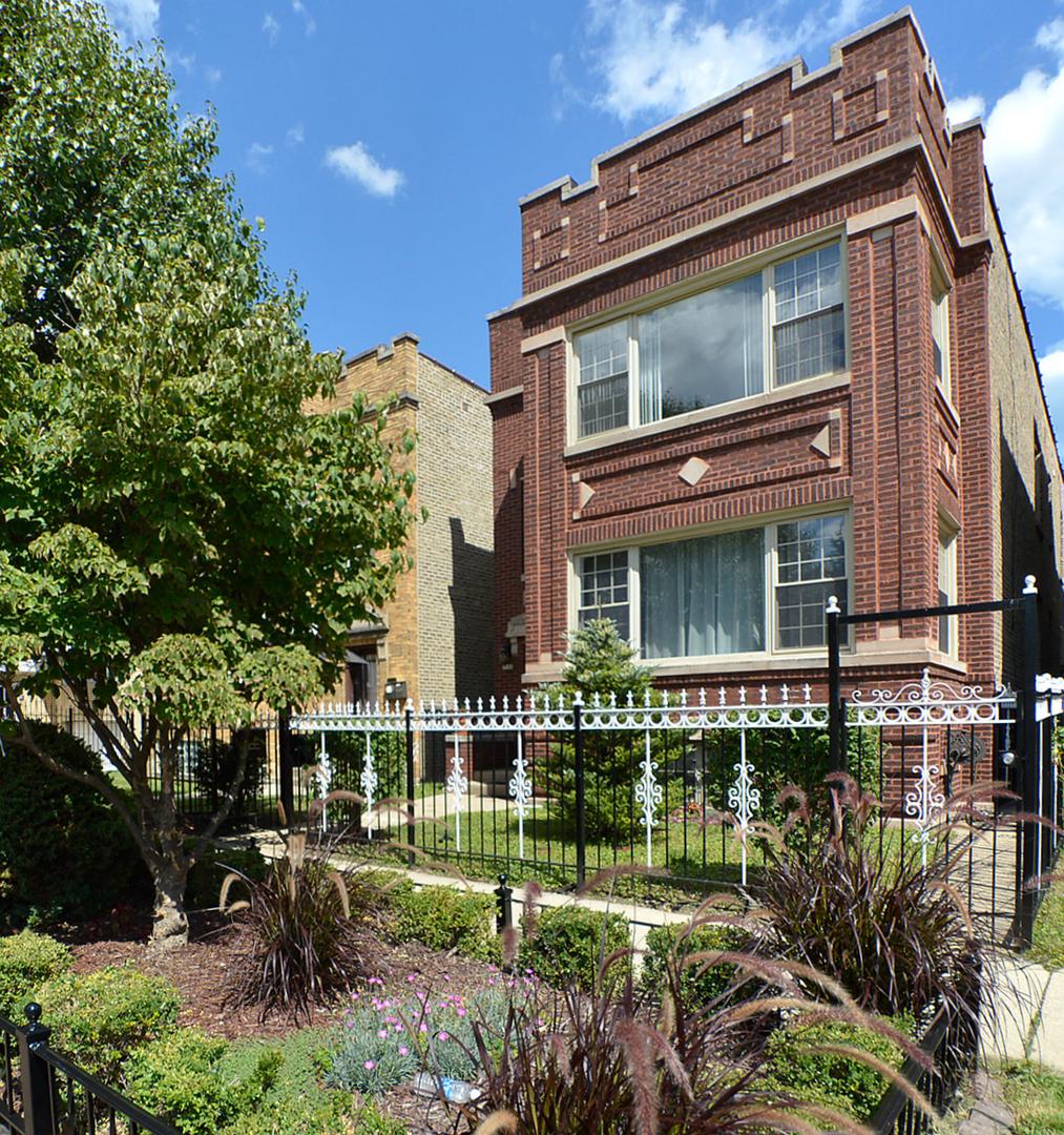 6733 N Artesian Ave., Chicago, IL 60645