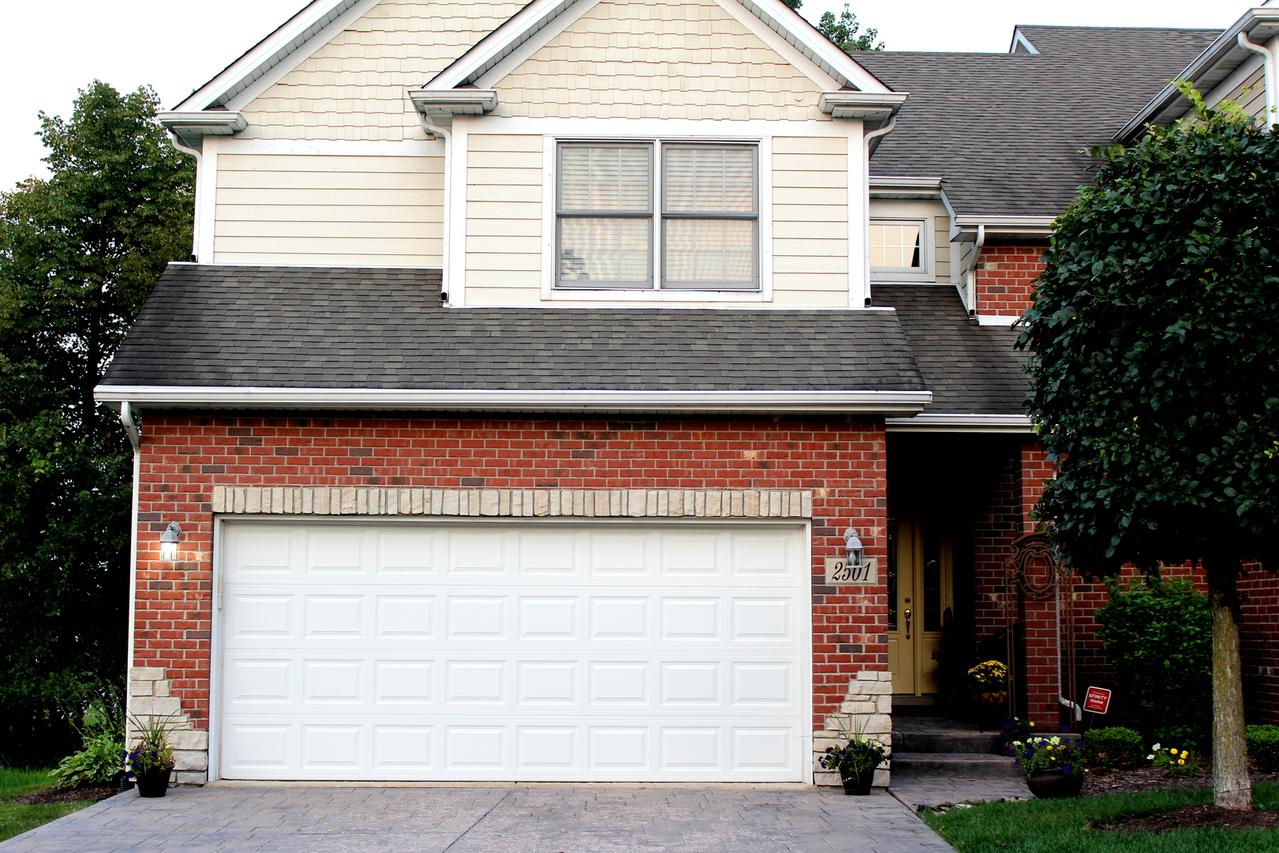 2501 Reflections Dr., Crest Hill, IL 60403