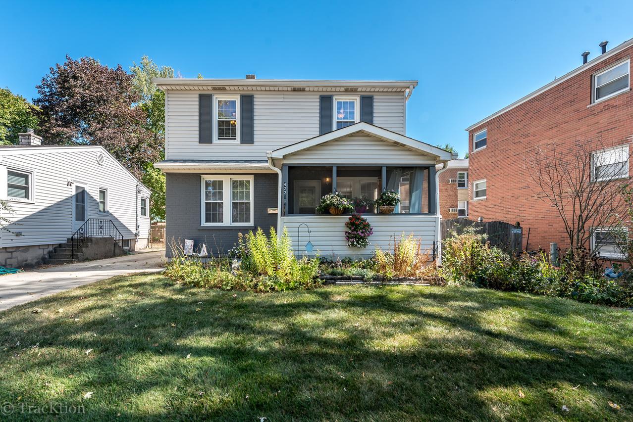 4221 Forest Ave., Downers Grove, IL 60515
