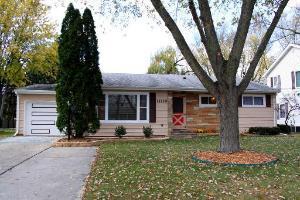11119 Lincoln St., Huntley, IL 60142
