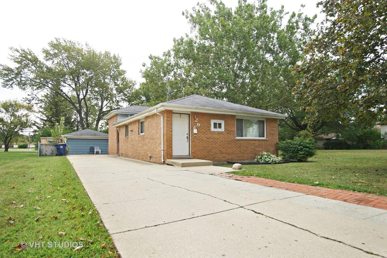 29 S Wisconsin Ave., Addison, IL 60101