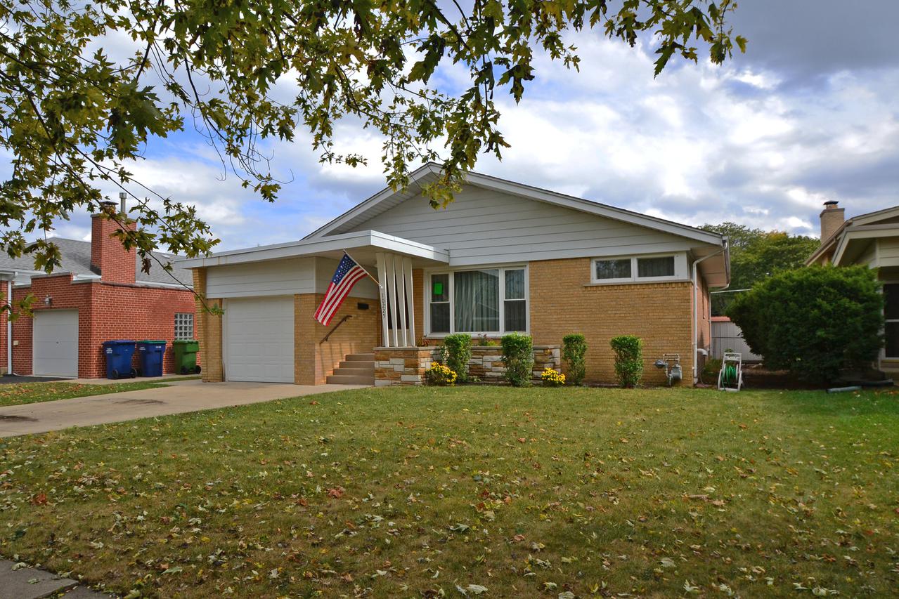 10225 S Clifton Park Ave., Evergreen Park, IL 60805