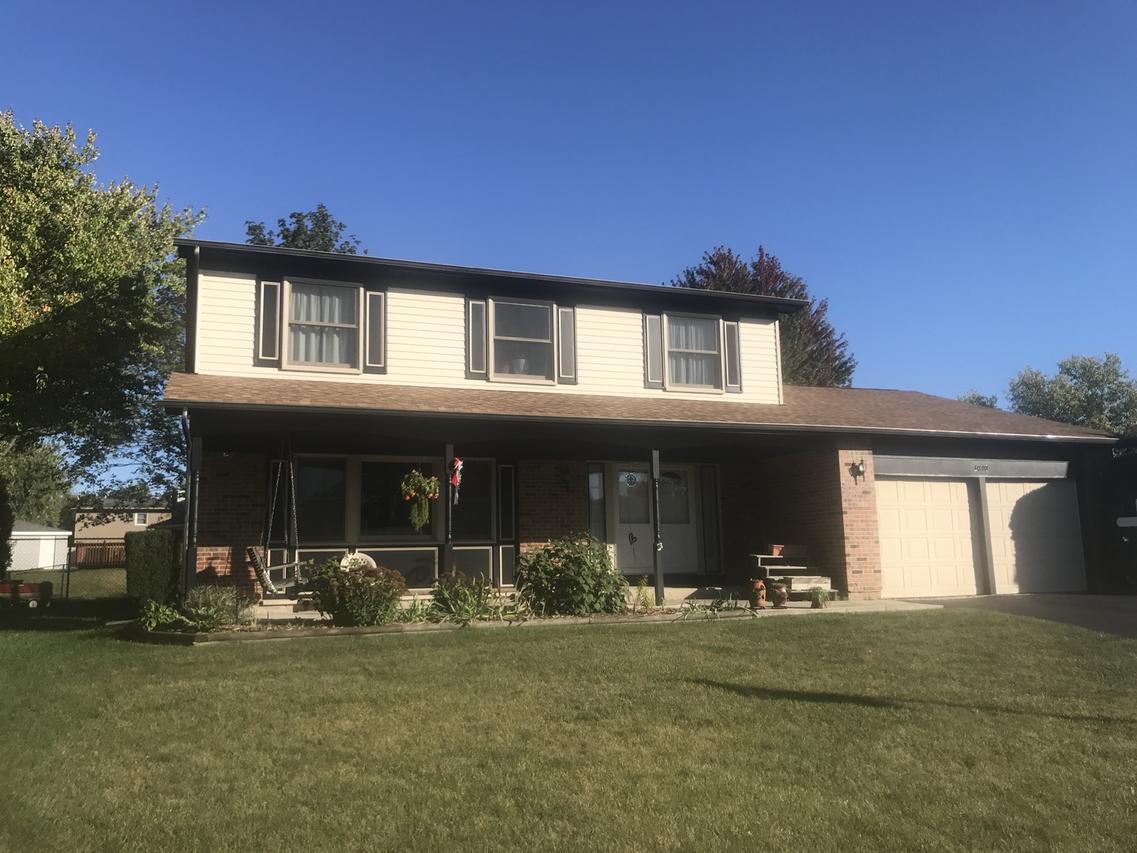 1040 Whitehall Ct., Bolingbrook, IL 60440